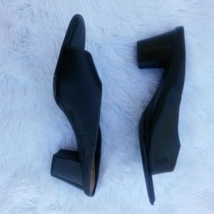 Liz Claiborne Twinkle Leather sandals size 9